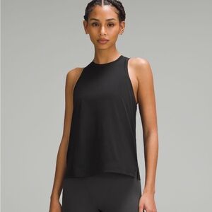 NWT Ultralight Hip-Length Tank Top